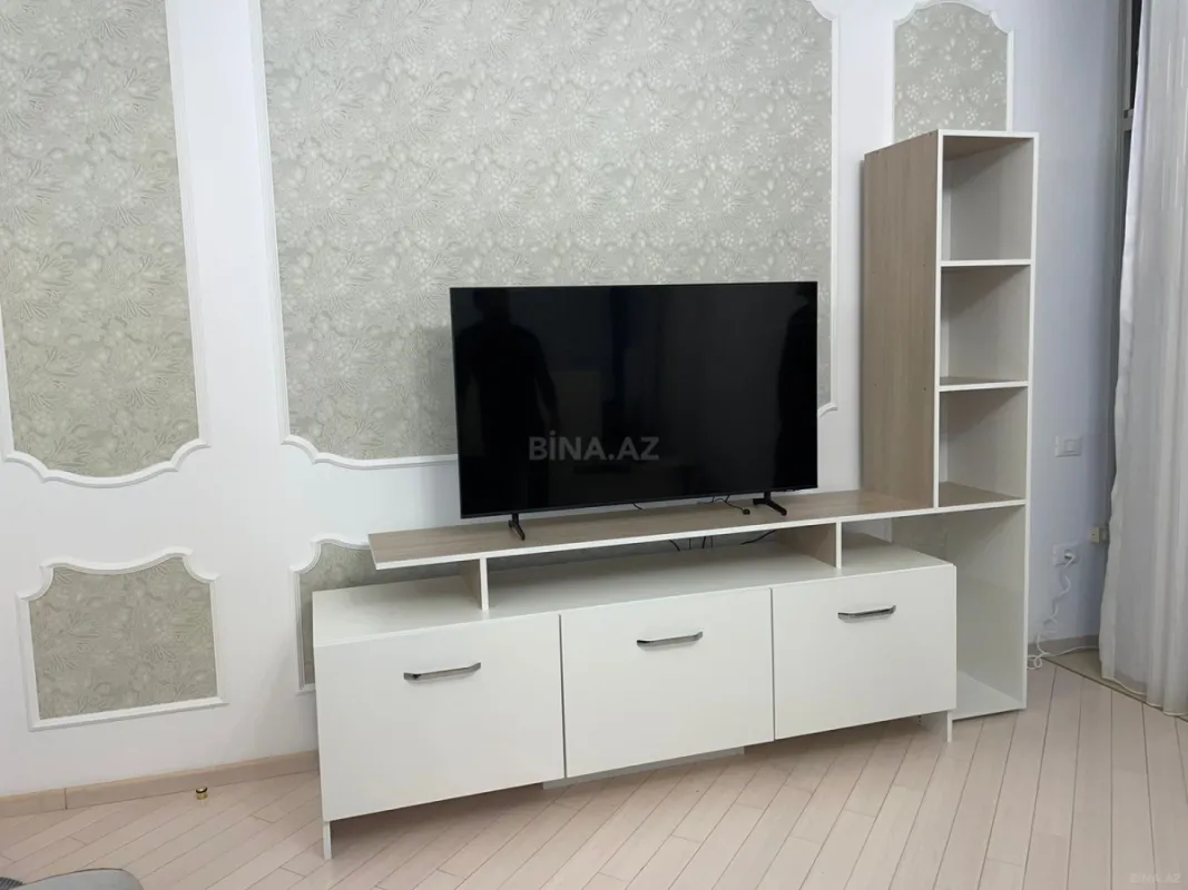 Kirayə verilir 3 otaqlı mənzil 136 m²