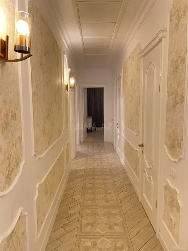 Kirayə verilir 3 otaqlı mənzil 136 m²