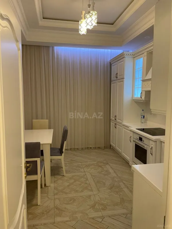 Kirayə verilir 3 otaqlı mənzil 136 m²