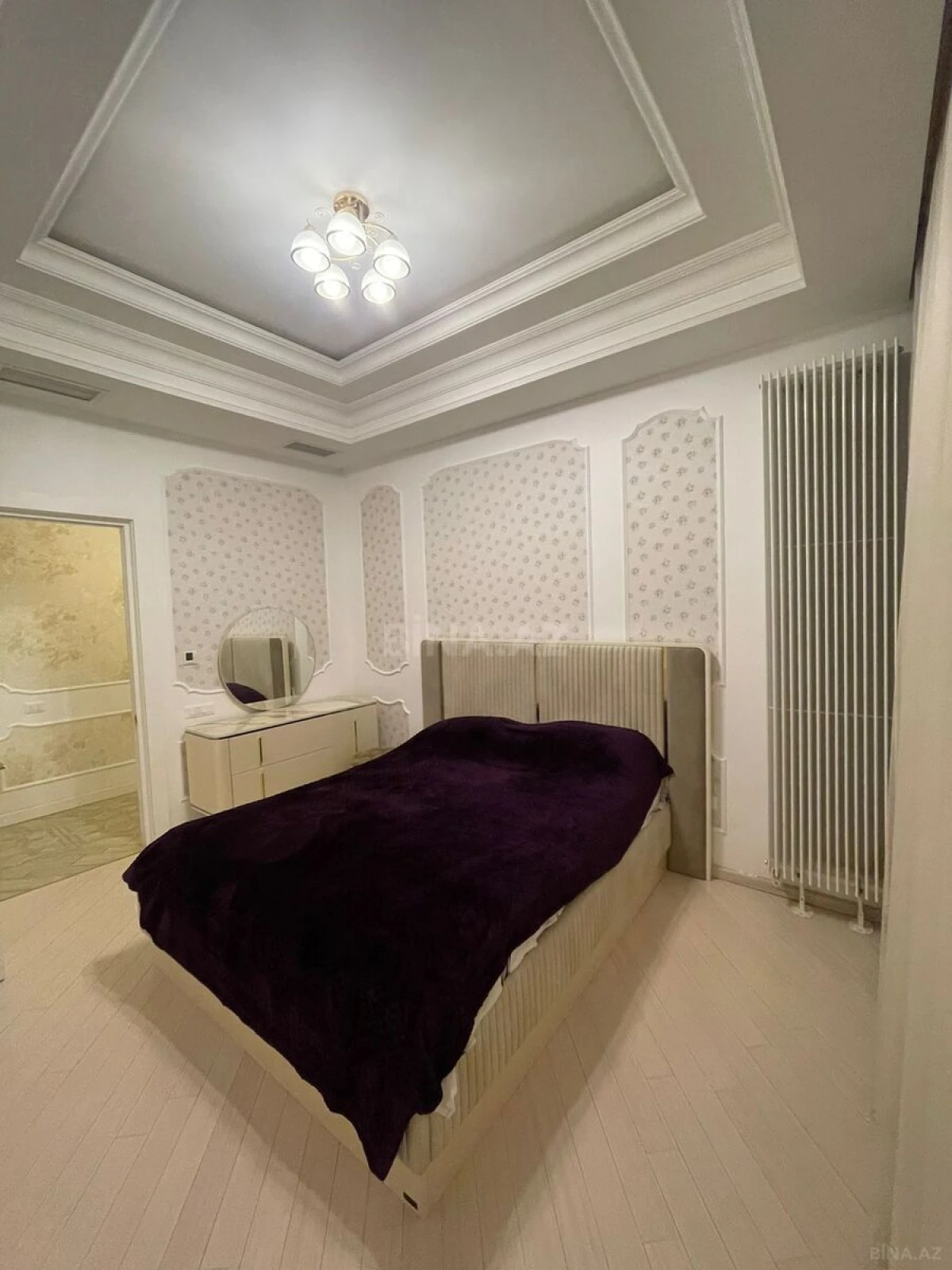 Kirayə verilir 3 otaqlı mənzil 136 m²