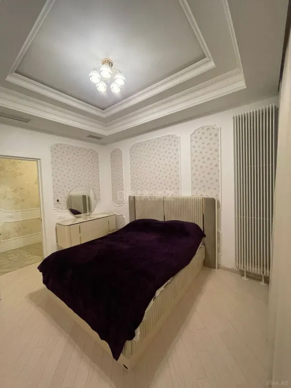 Kirayə verilir 3 otaqlı mənzil 136 m²