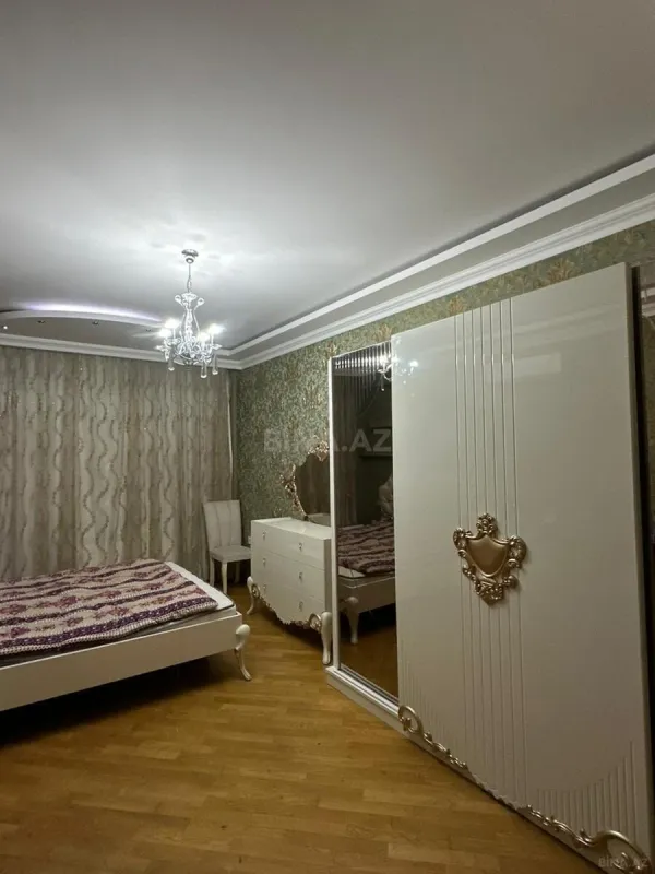 Kirayə verilir 3 otaqlı mənzil 98 m²