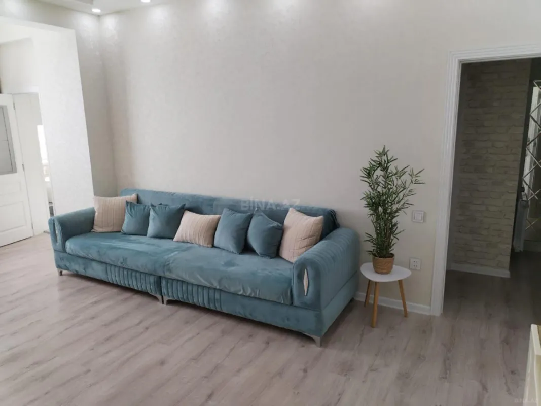 Kirayə verilir 2 otaqlı mənzil 60 m²