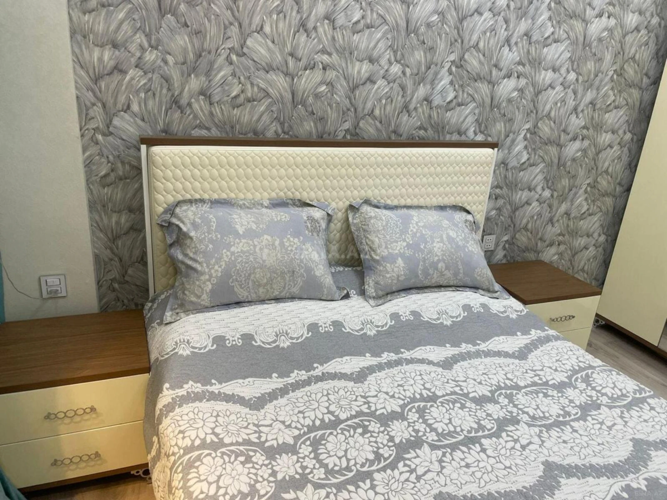 Kirayə verilir 2 otaqlı mənzil 60 m²