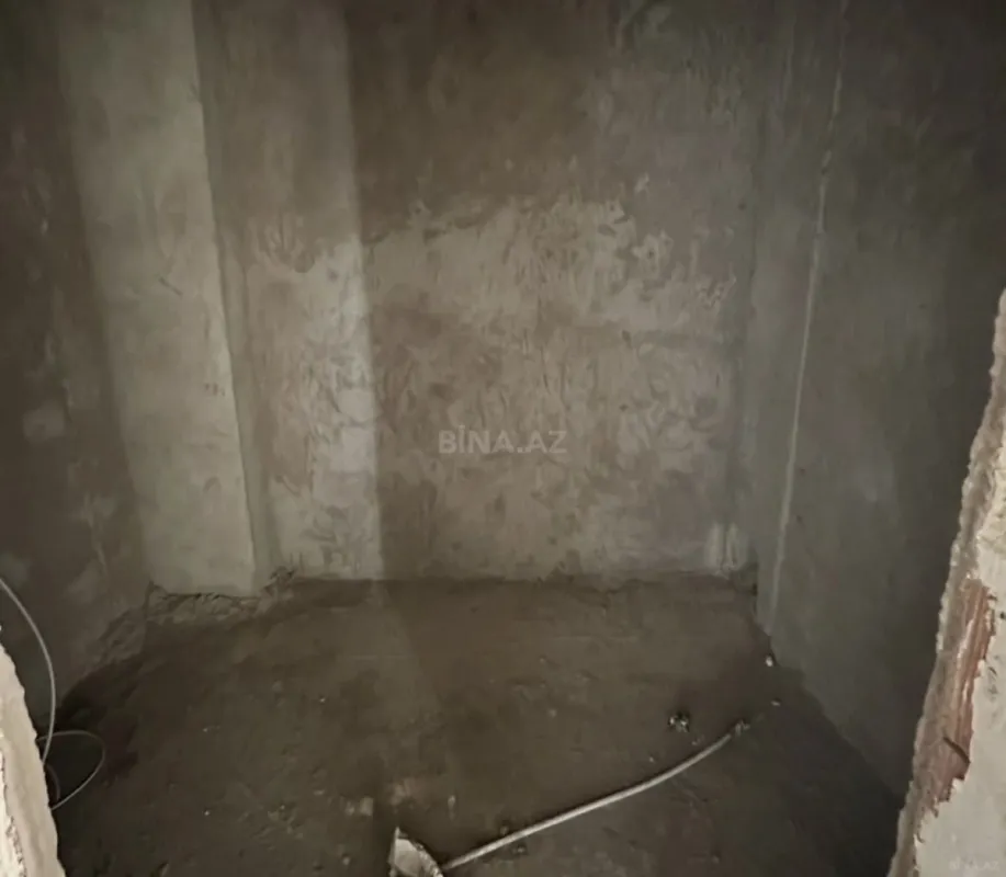 Satılır 3 otaqlı mənzil 130 m²