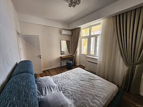 Satılır 3 otaqlı mənzil 94 m²