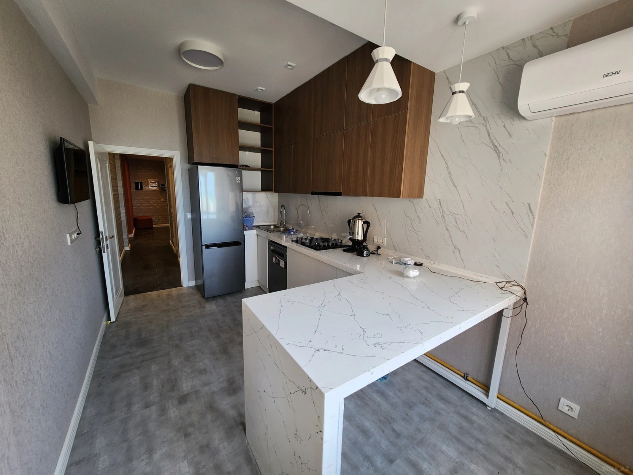 Satılır 3 otaqlı mənzil 94 m²