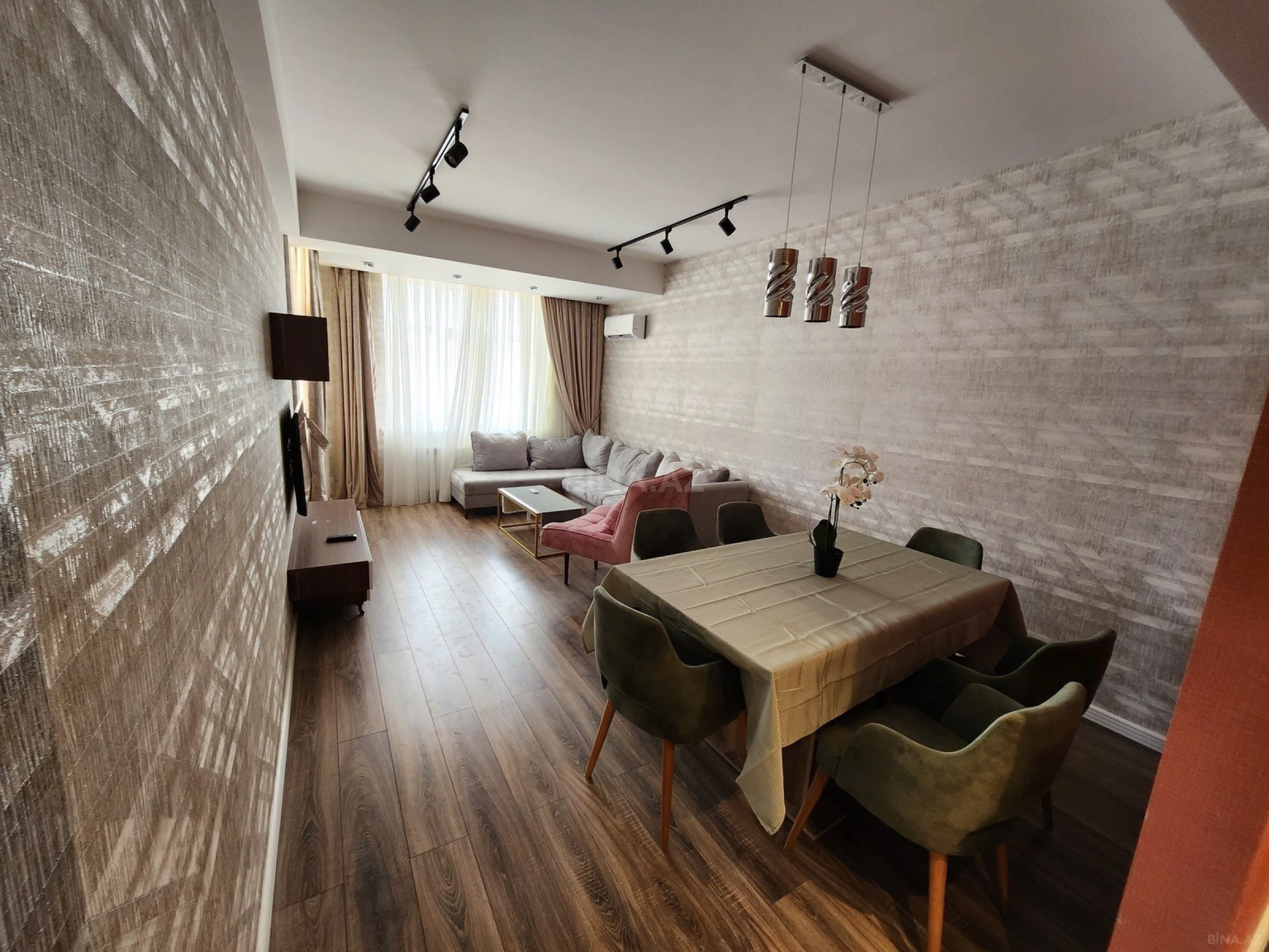 Satılır 3 otaqlı mənzil 94 m²
