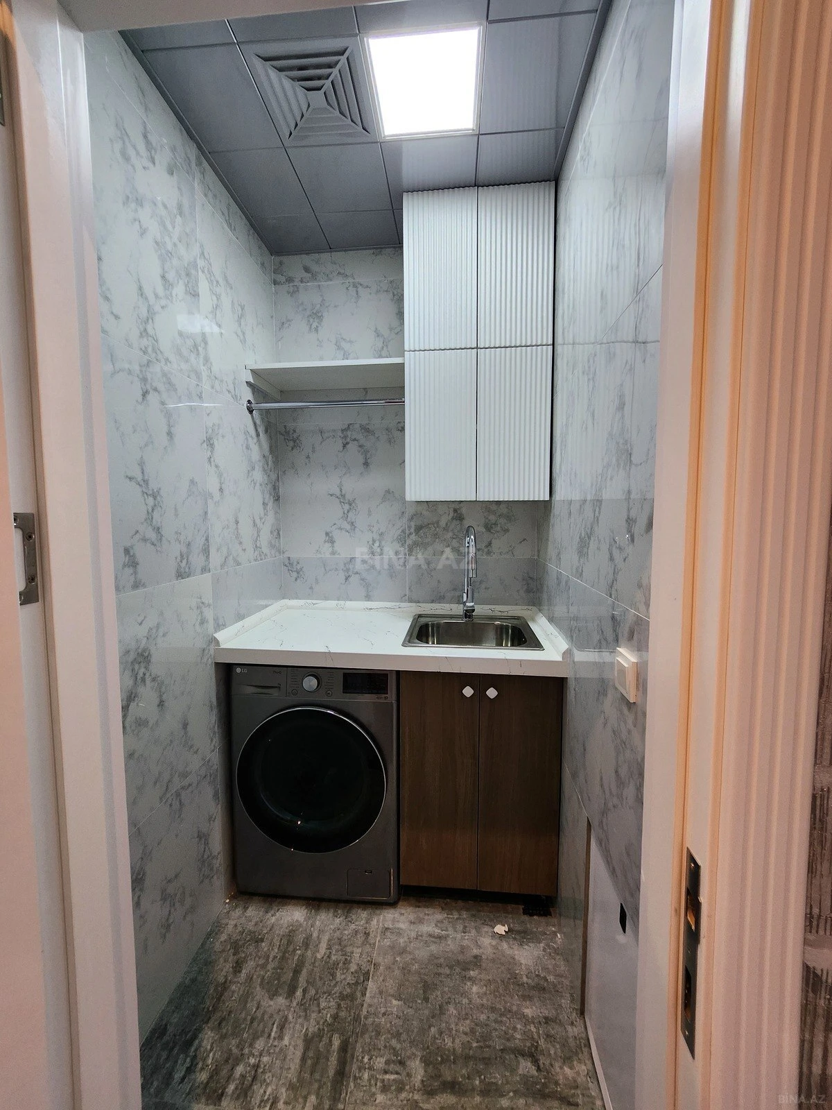 Satılır 3 otaqlı mənzil 94 m²