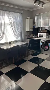 Satılır 3 otaqlı mənzil 140 m²
