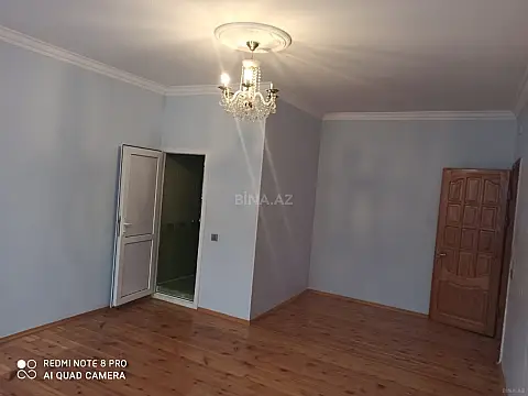 Satılır 8 otaqlı həyət evi 300 m²