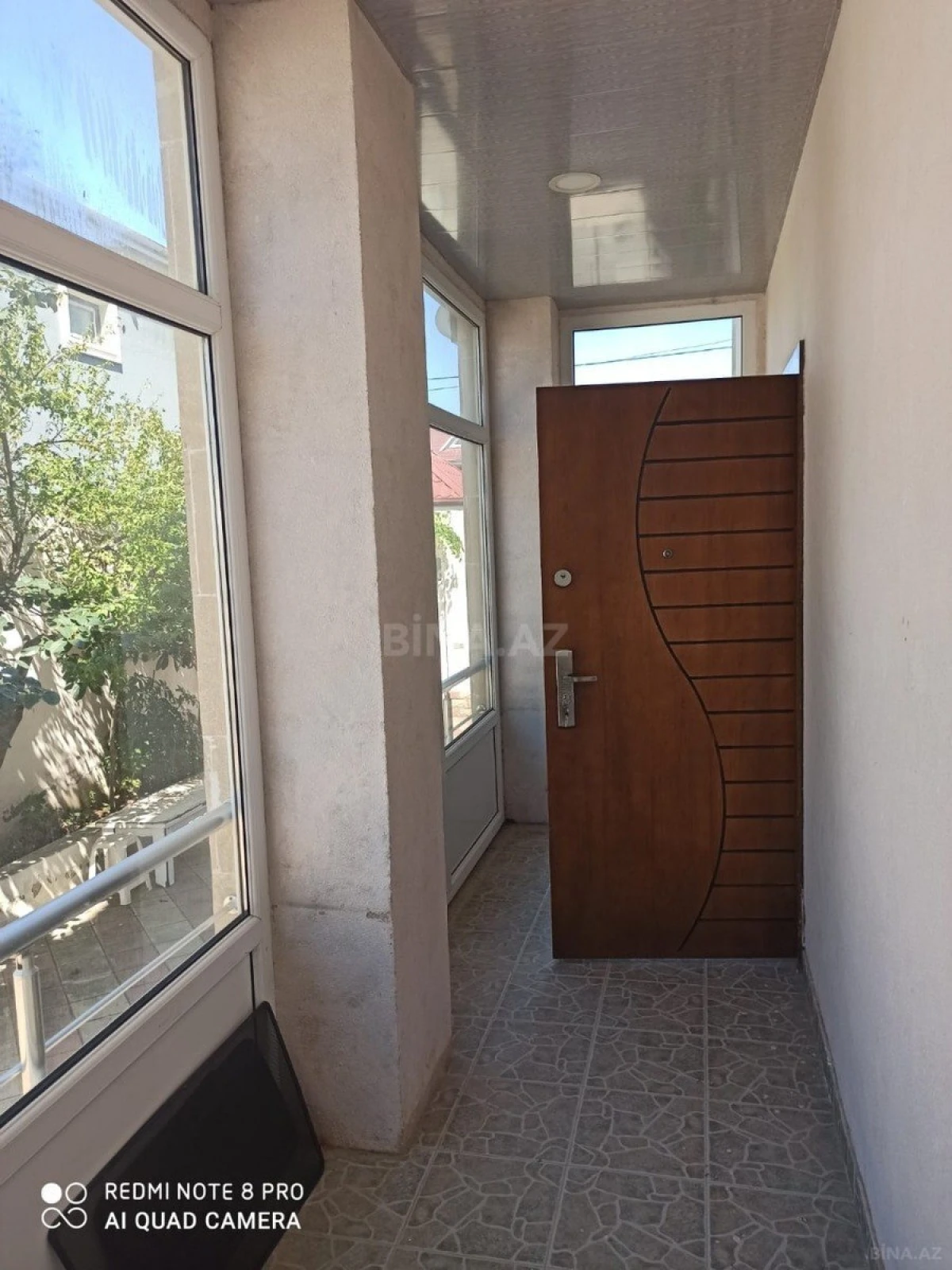Satılır 8 otaqlı həyət evi 300 m²