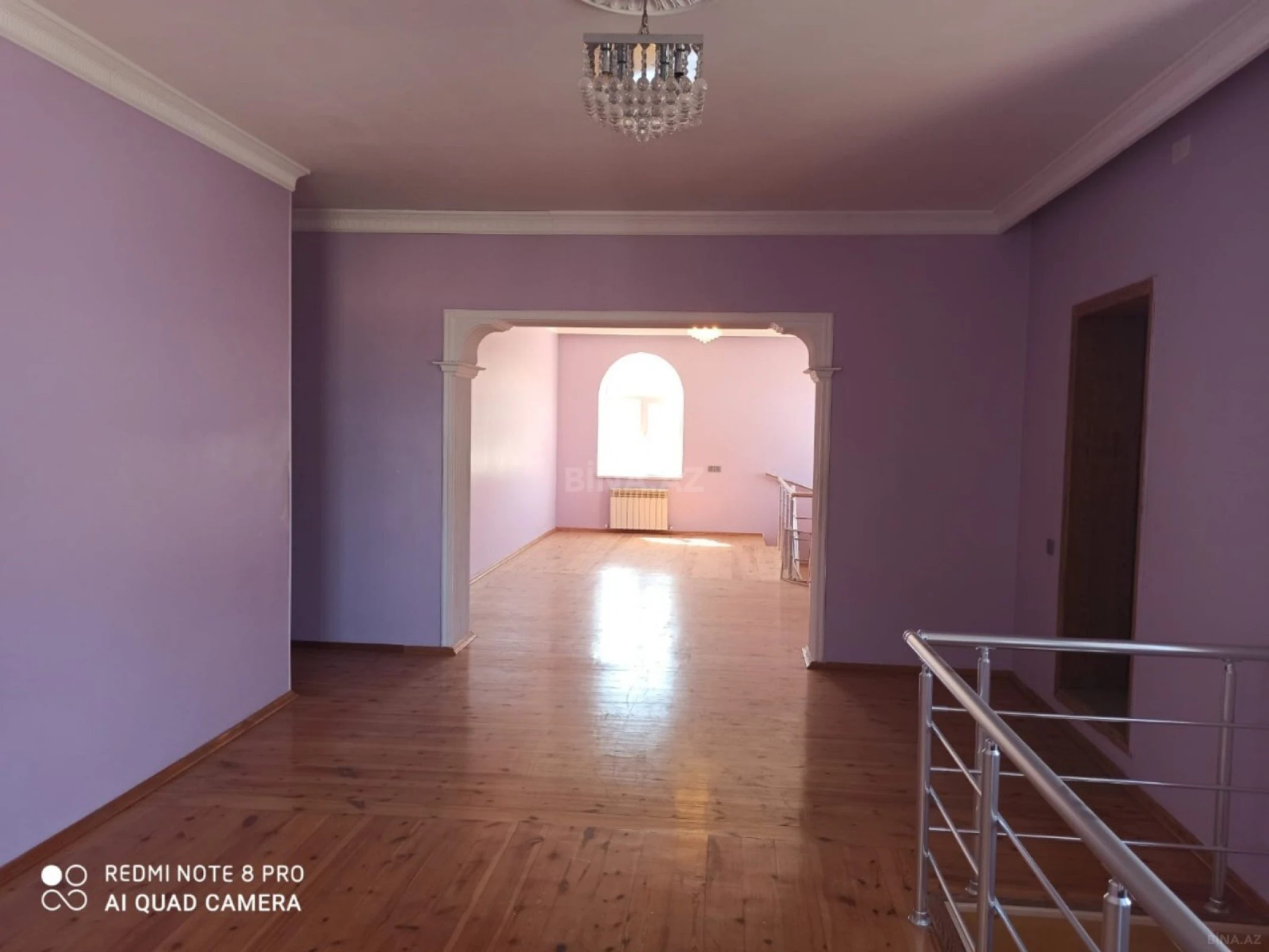 Satılır 8 otaqlı həyət evi 300 m²