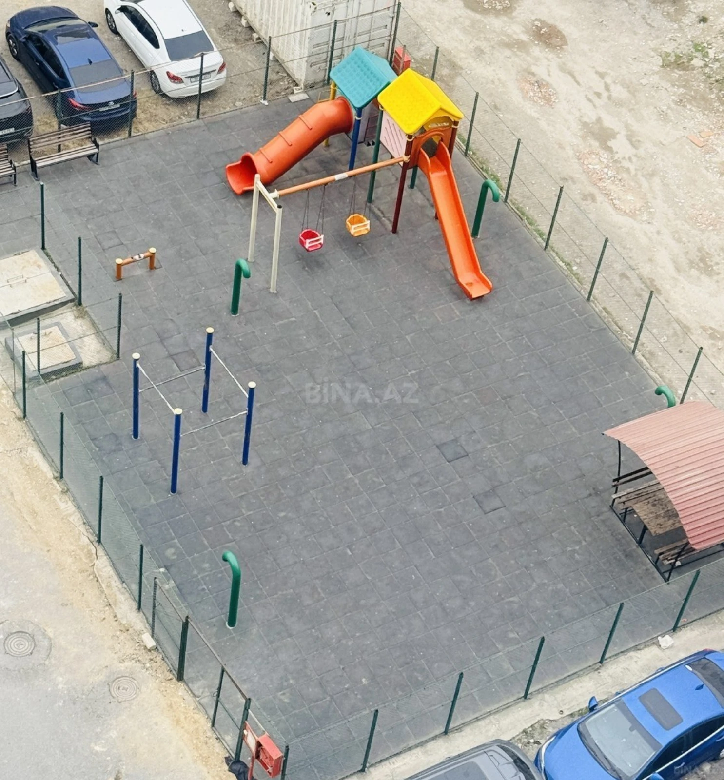 Satılır 3 otaqlı mənzil 107.5 m²