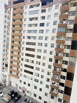 Satılır 3 otaqlı mənzil 107.5 m²