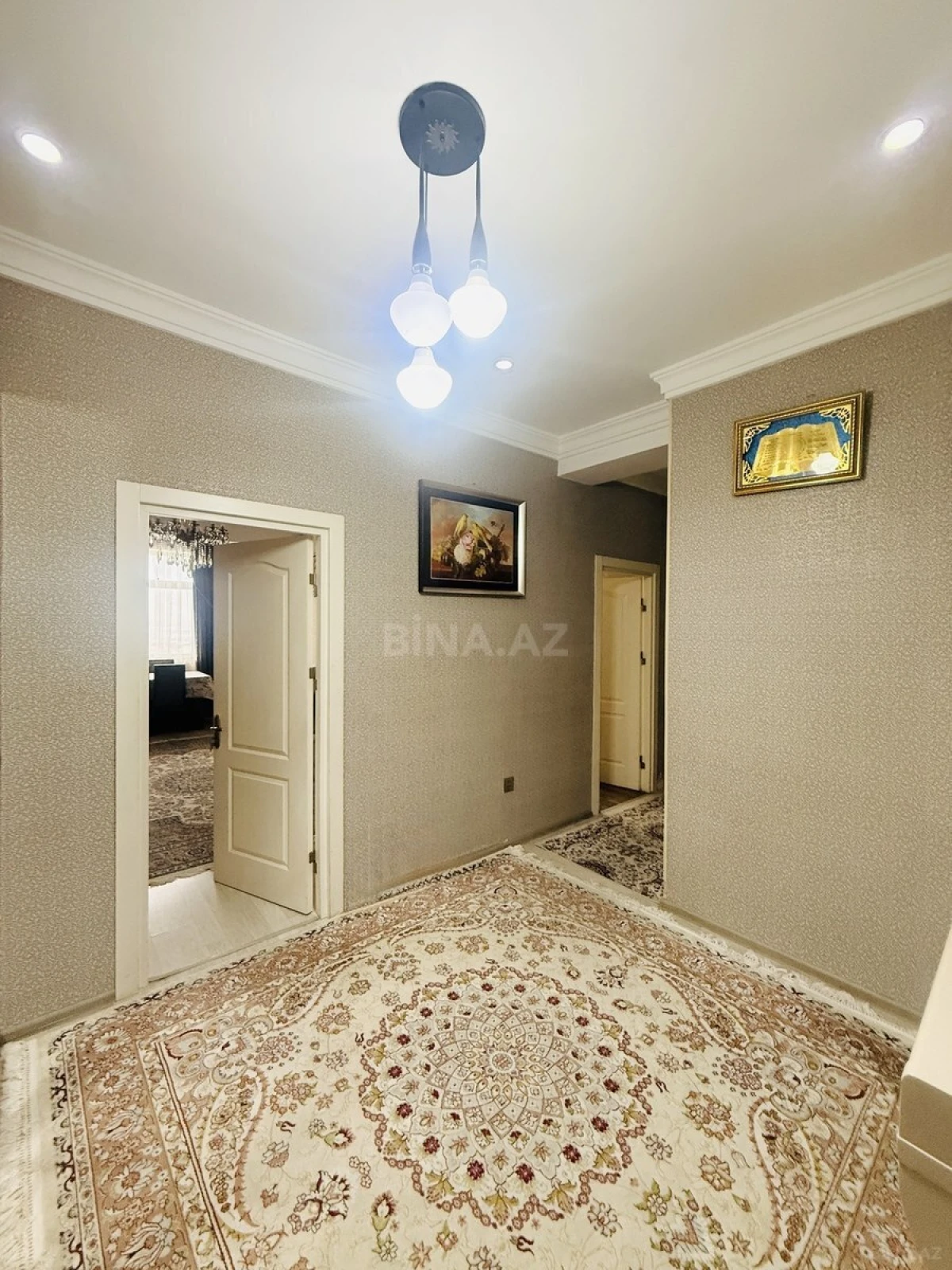 Satılır 3 otaqlı mənzil 107.5 m²