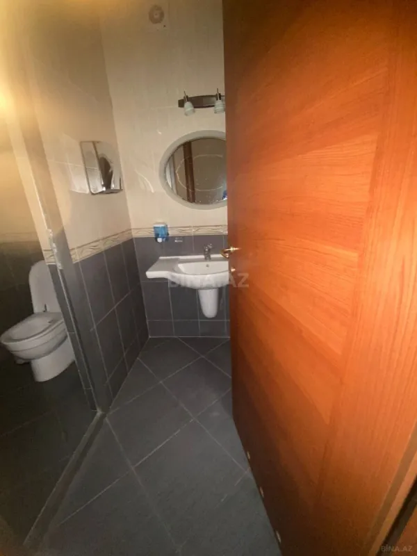 Kirayə verilir 4 otaqlı ofis 250 m²