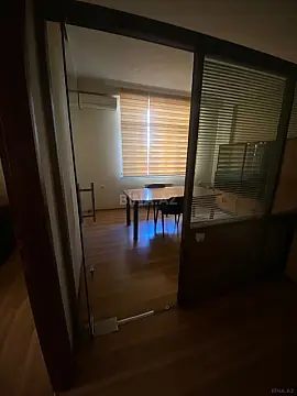 Kirayə verilir 4 otaqlı ofis 250 m²