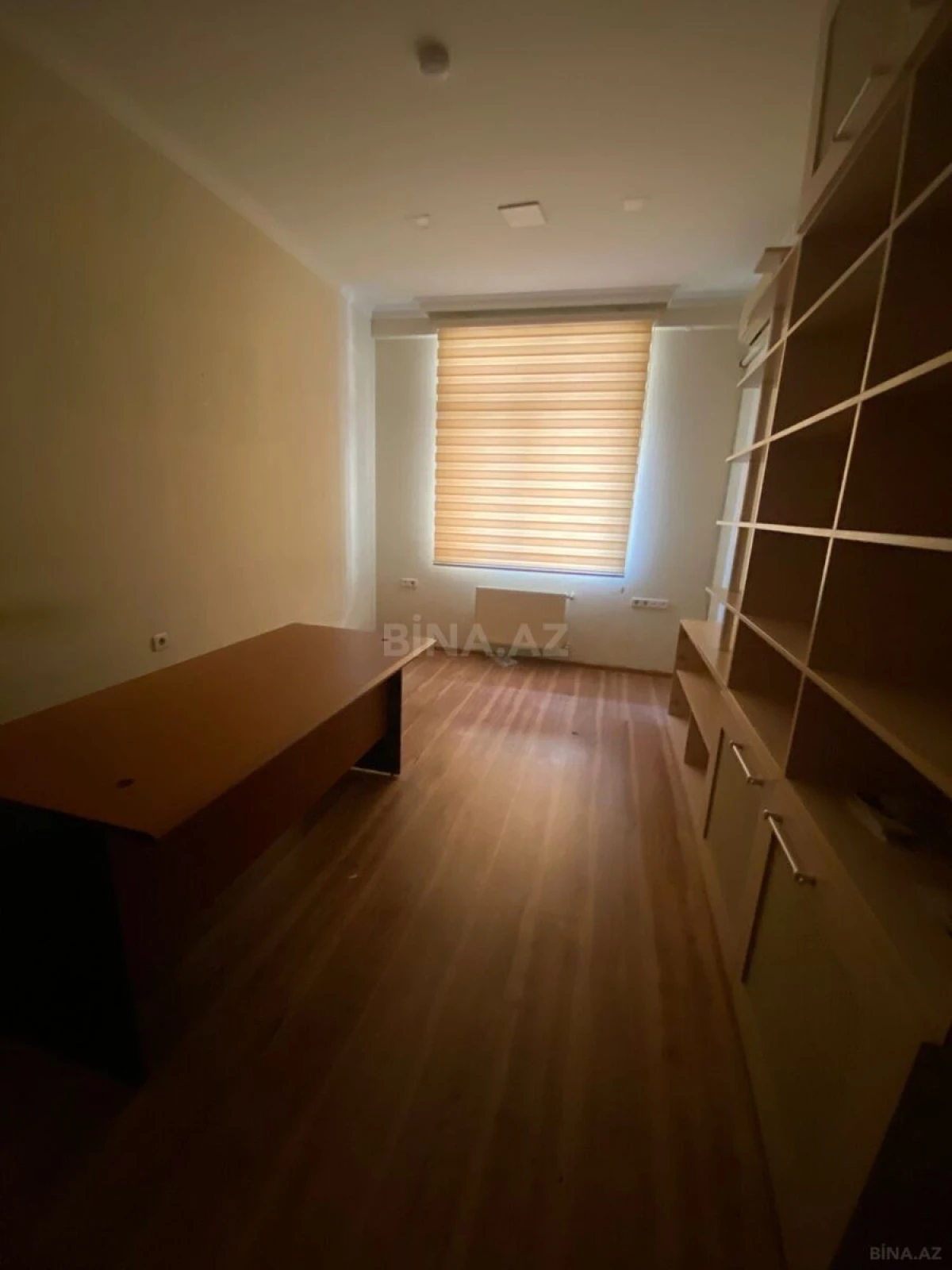 Kirayə verilir 4 otaqlı ofis 250 m²