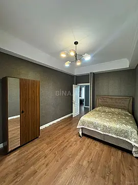 Kirayə verilir 4 otaqlı mənzil 155 m²