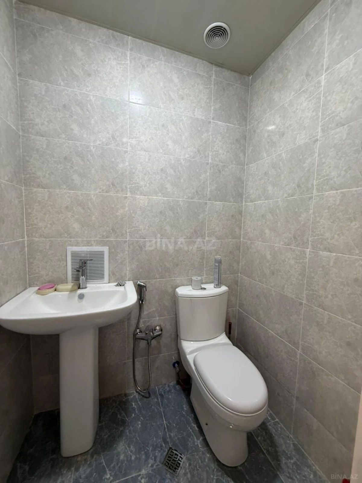 Kirayə verilir 3 otaqlı mənzil 80 m²