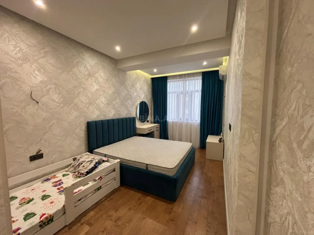 Satılır 3 otaqlı mənzil 105 m²