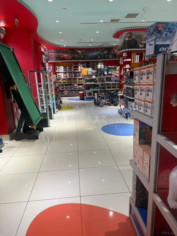 Kirayə verilir obyekt 180 m²