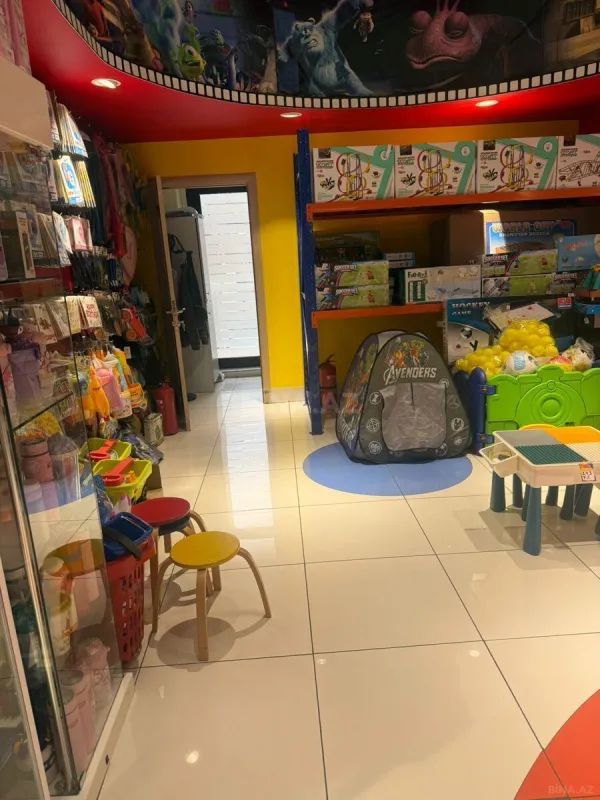 Kirayə verilir obyekt 180 m²