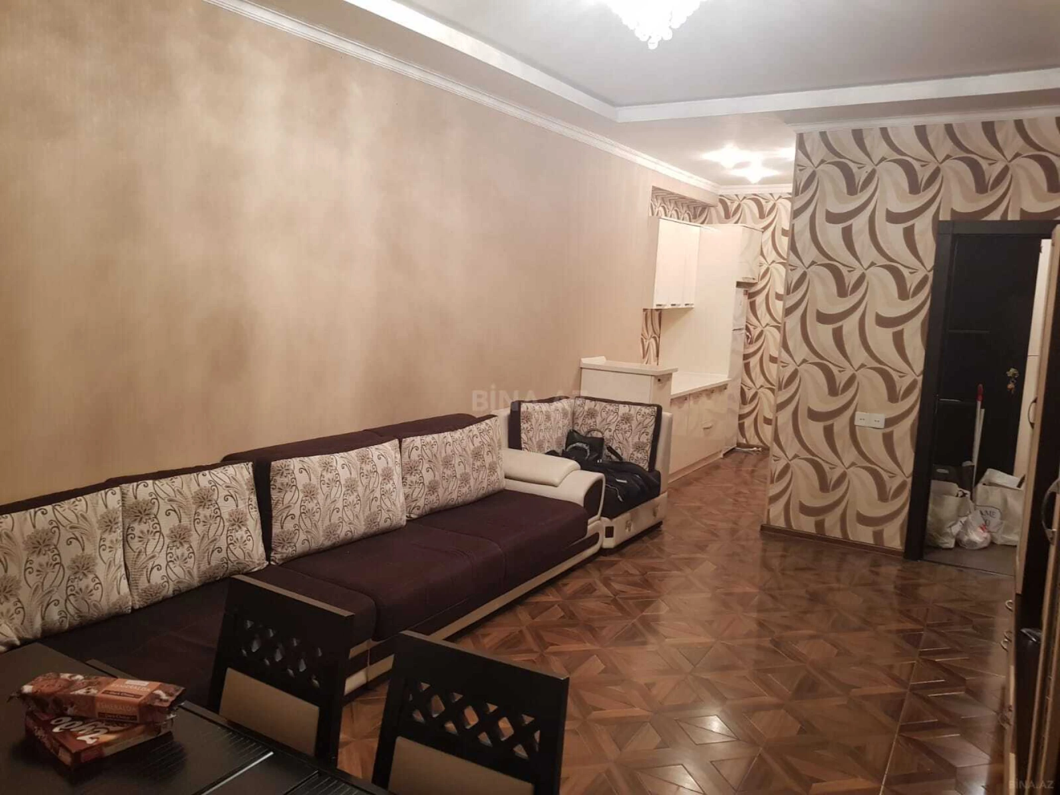 Kirayə verilir 2 otaqlı mənzil 60 m²