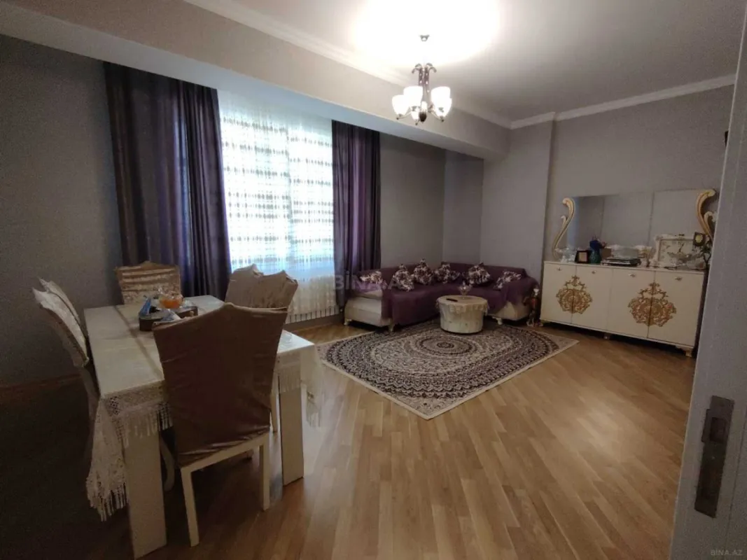 Satılır 4 otaqlı mənzil 133 m²