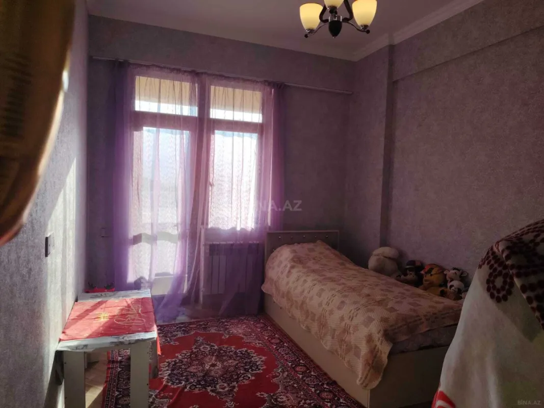 Satılır 4 otaqlı mənzil 133 m²
