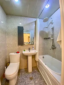Satılır 1 otaqlı mənzil 42 m²