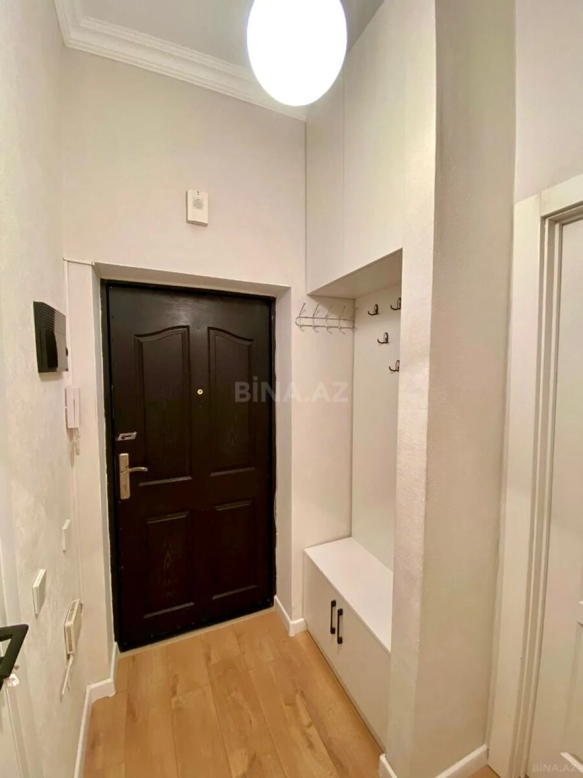 Satılır 1 otaqlı mənzil 42 m²