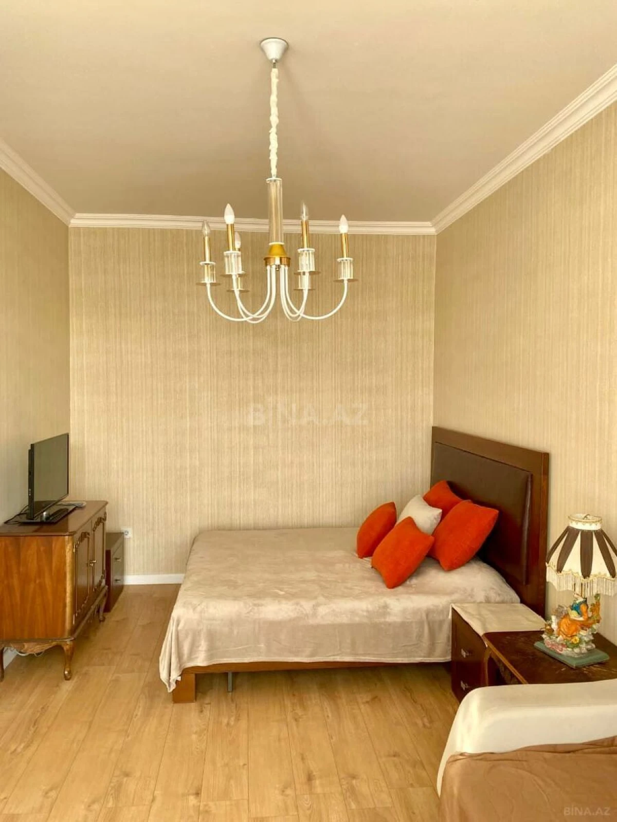 Satılır 1 otaqlı mənzil 42 m²
