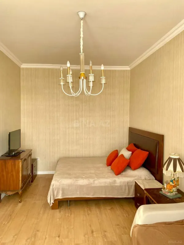 Satılır 1 otaqlı mənzil 42 m²