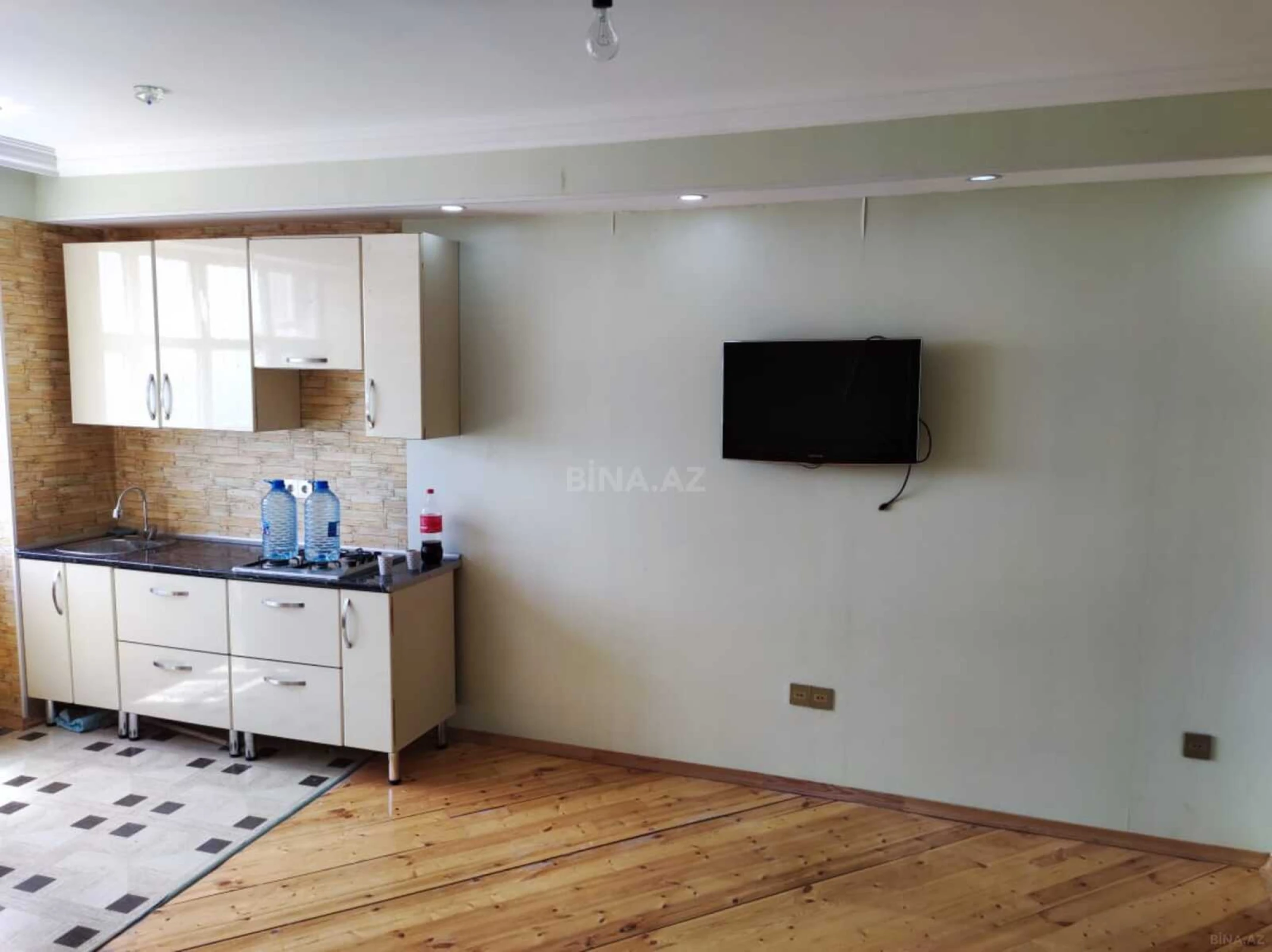 Kirayə verilir 2 otaqlı mənzil 55 m²