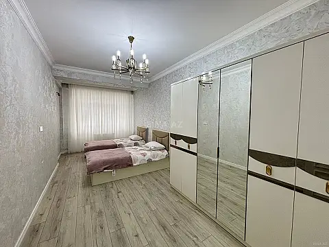 Kirayə verilir 3 otaqlı mənzil 141 m²