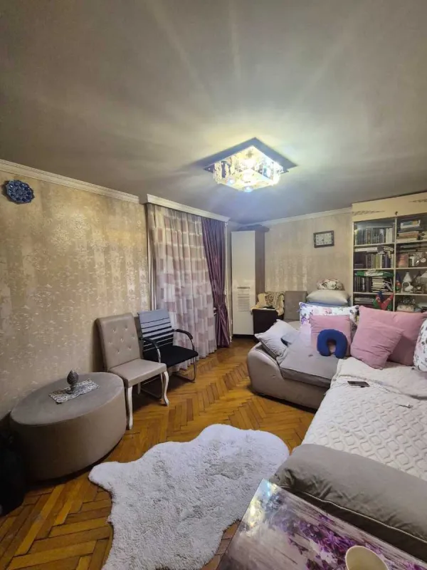 Satılır 1 otaqlı mənzil 42 m²