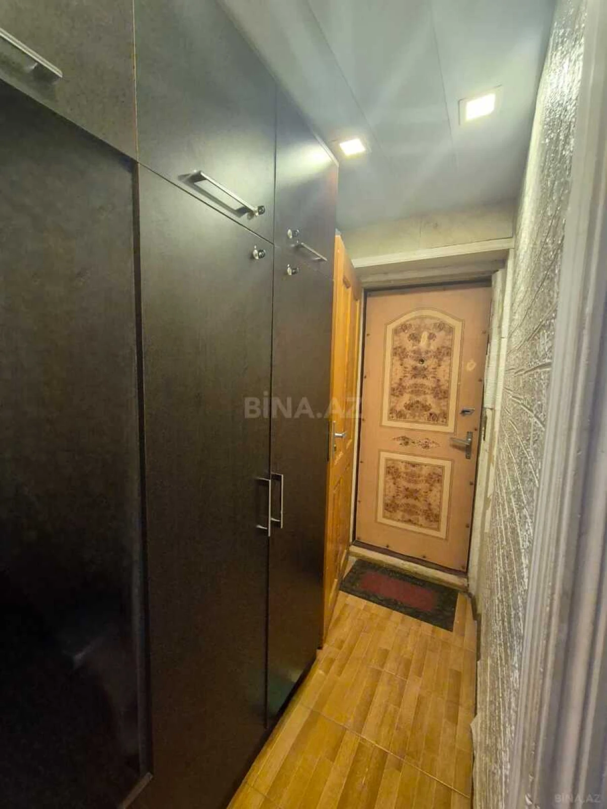Satılır 1 otaqlı mənzil 42 m²