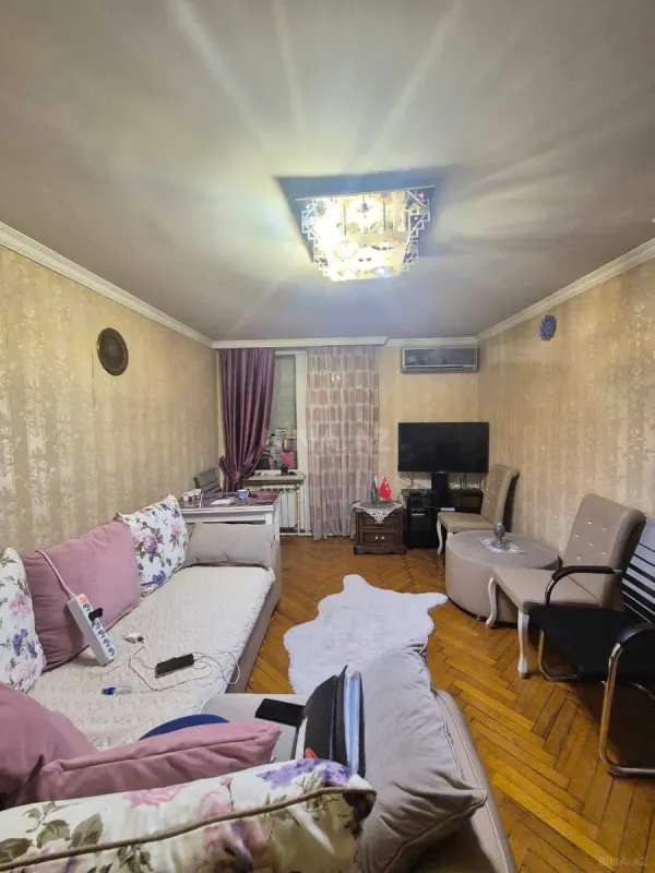 Satılır 1 otaqlı mənzil 42 m²