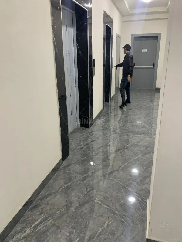Kirayə verilir 3 otaqlı mənzil 130 m²