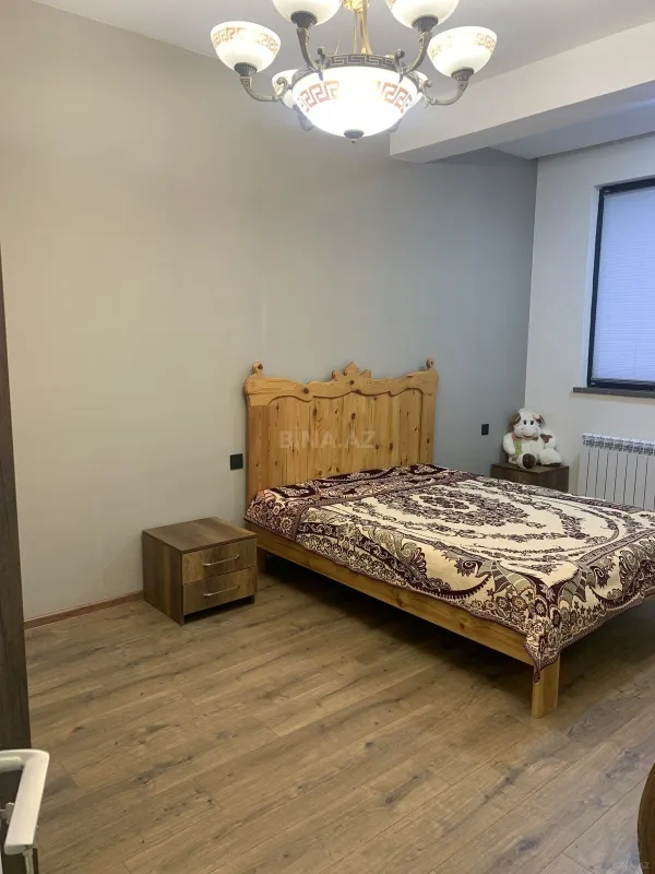 Kirayə verilir 3 otaqlı mənzil 130 m²