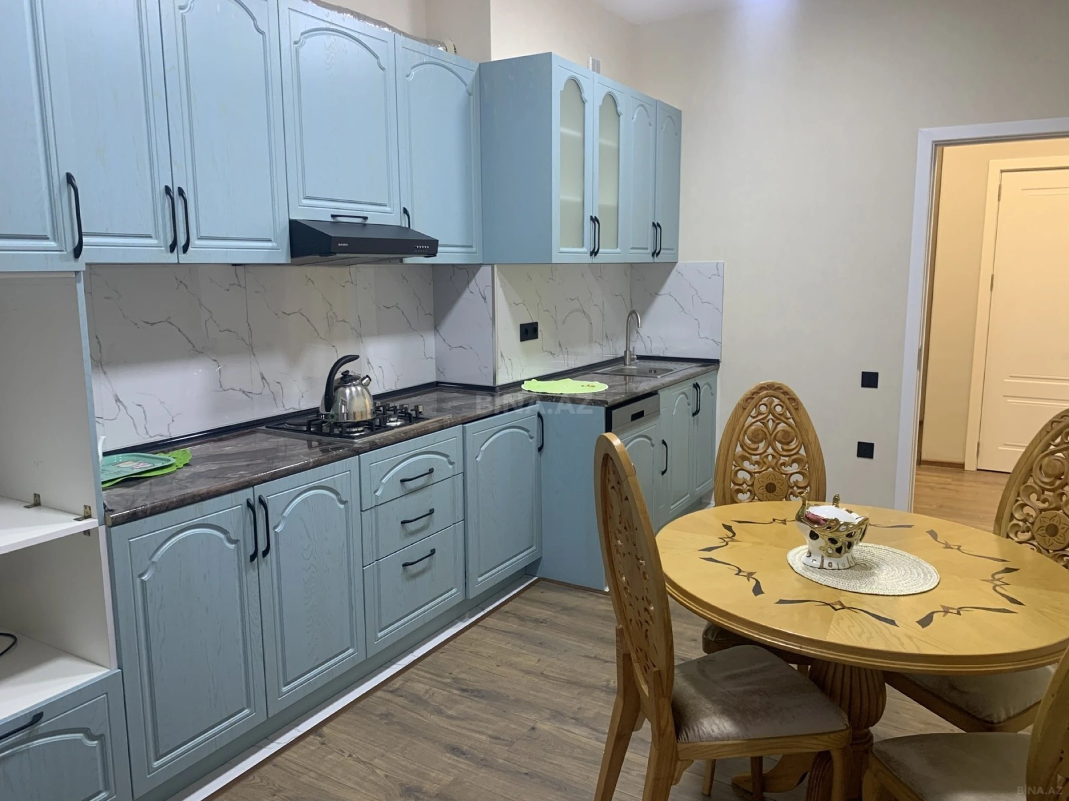 Kirayə verilir 3 otaqlı mənzil 130 m²