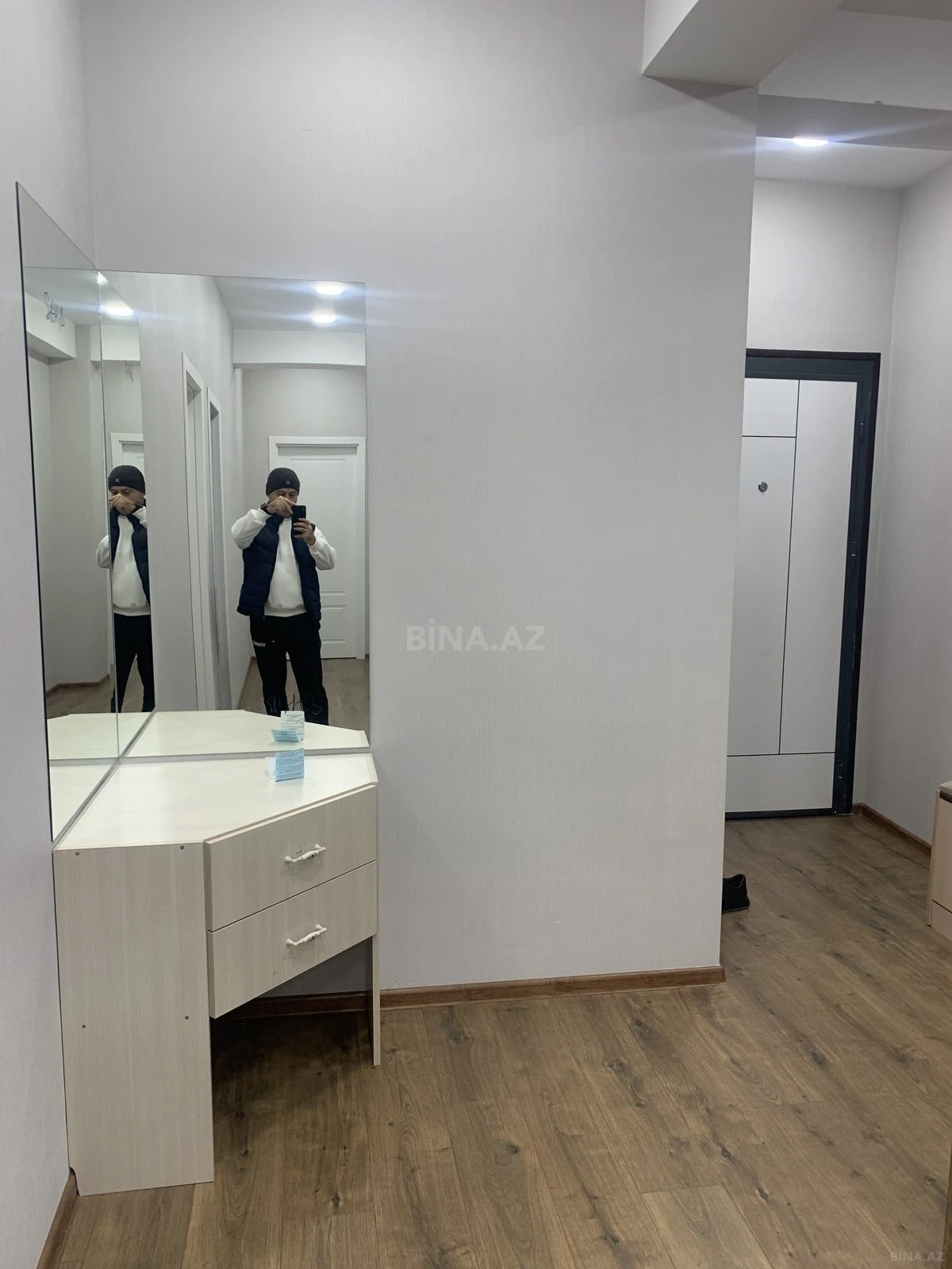 Kirayə verilir 3 otaqlı mənzil 130 m²