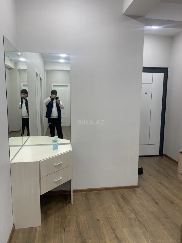 Kirayə verilir 3 otaqlı mənzil 130 m²