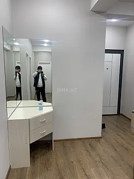 Kirayə verilir 3 otaqlı mənzil 130 m²