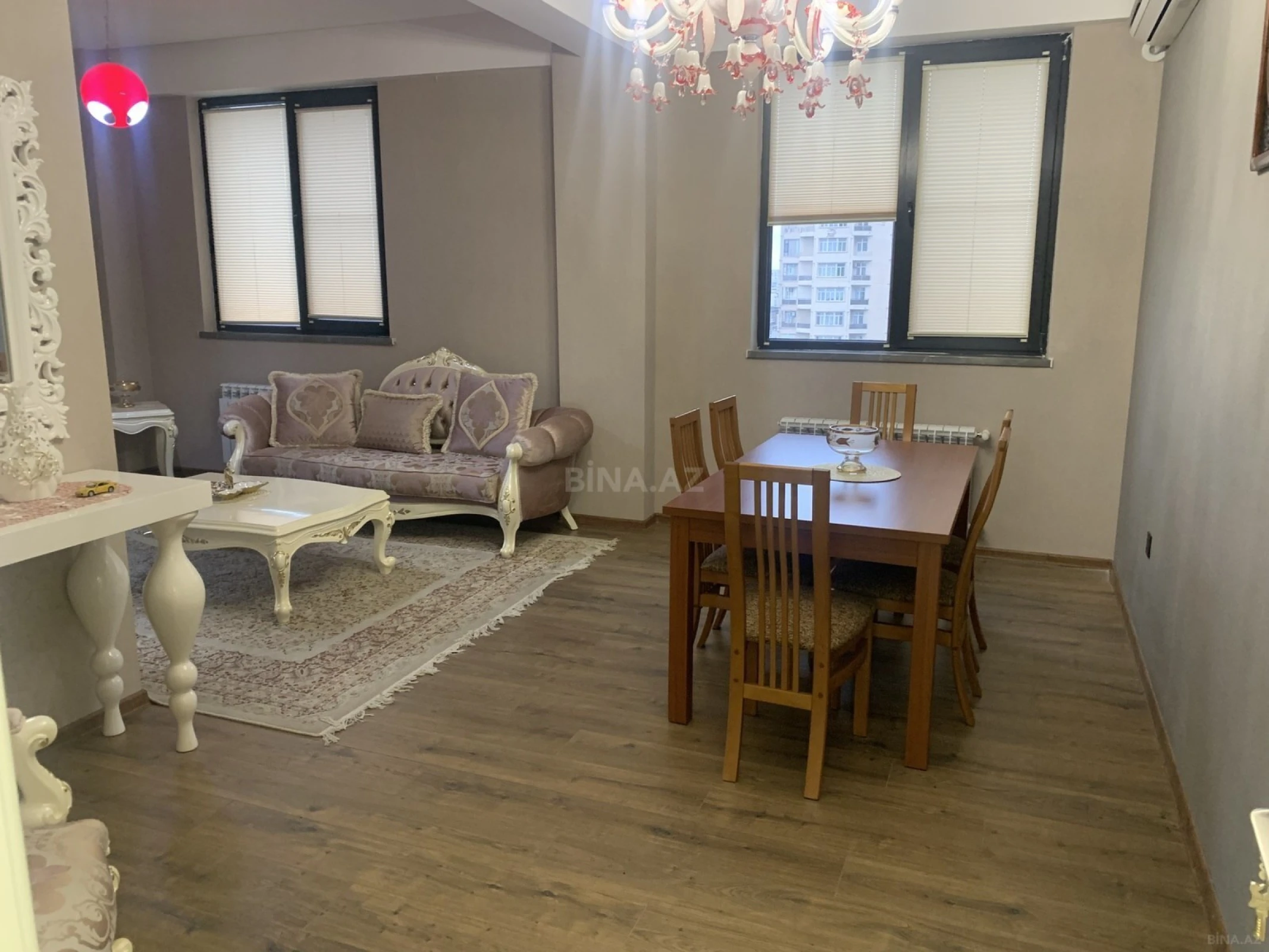 Kirayə verilir 3 otaqlı mənzil 130 m²