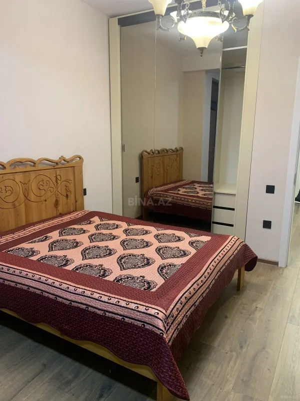 Kirayə verilir 3 otaqlı mənzil 130 m²