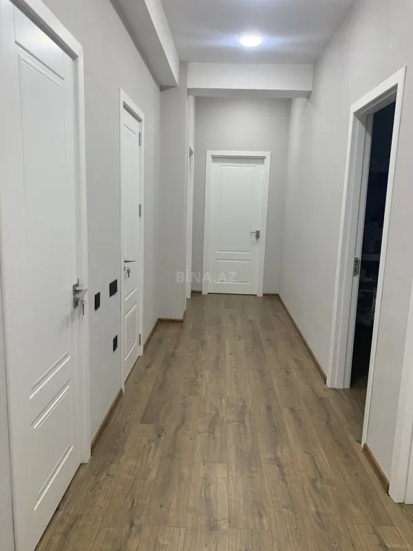 Kirayə verilir 3 otaqlı mənzil 130 m²