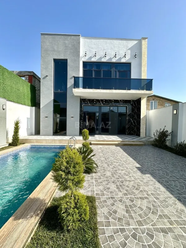 Satılır 4 otaqlı həyət evi 270 m²